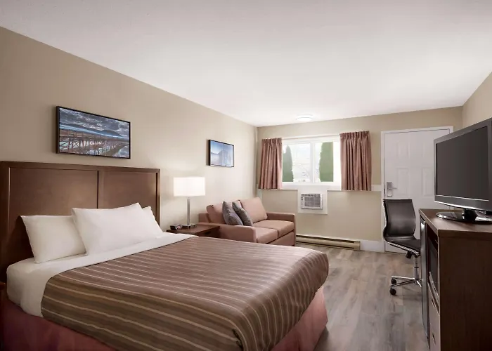 Travelodge By Wyndham Salmon Arm Bc