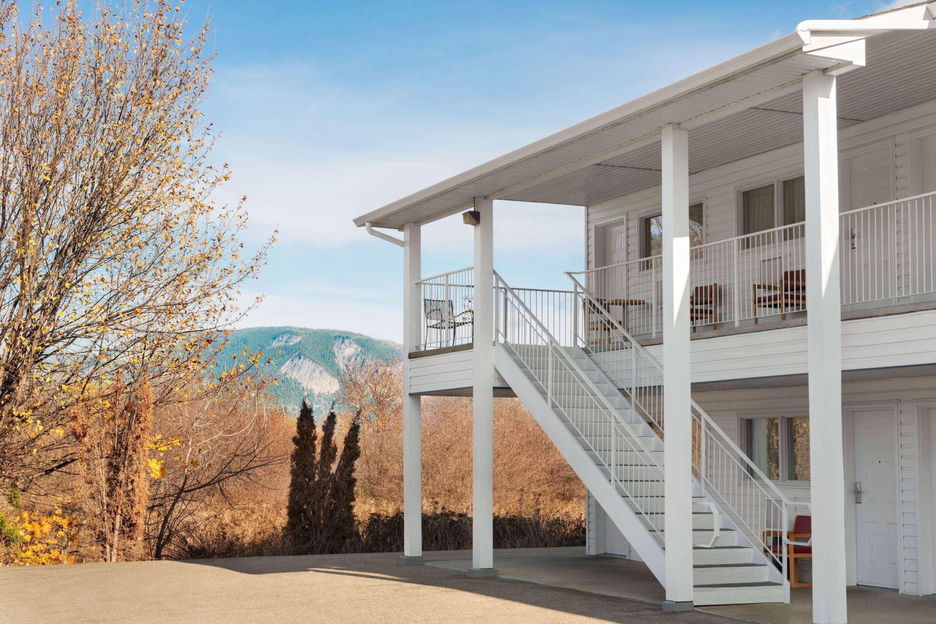 Travelodge By Wyndham Bc Hotel Salmon Arm